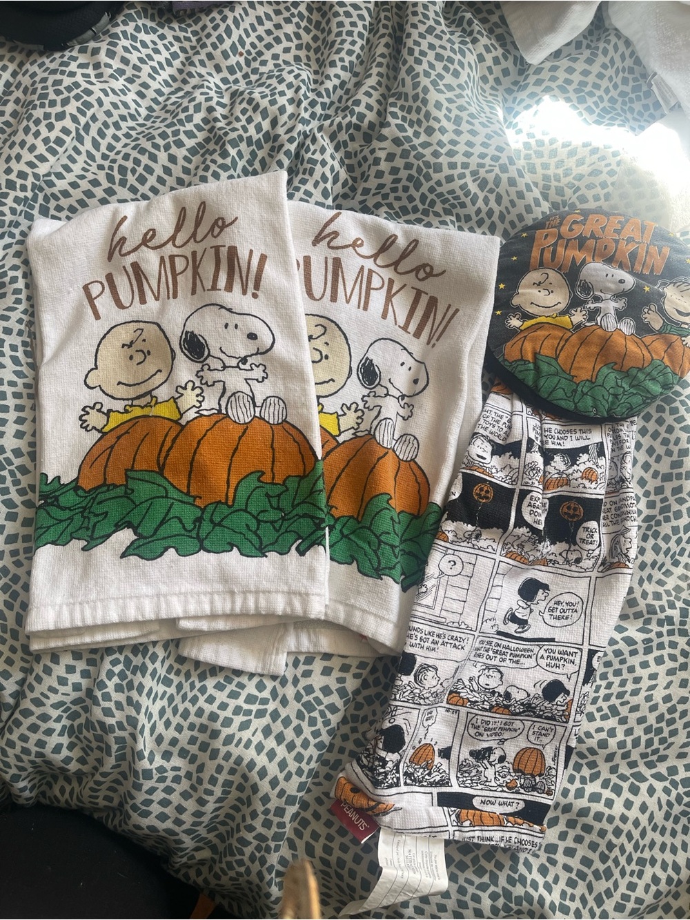 Peanuts Halloween Kitchen Towel Set - White, Orange & Green